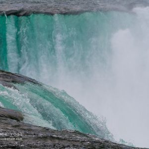 Nahaufnahme der herabstürzenden Horseshoe Falls